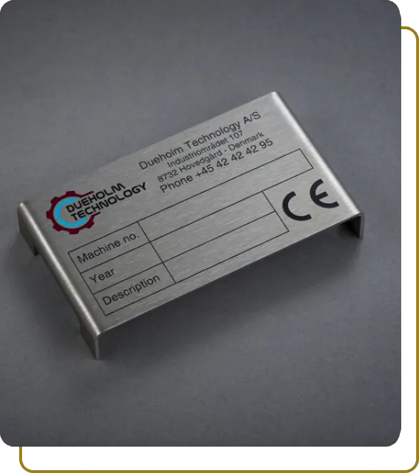 Kundenspezifisch geformtes Typenschild aus Edelstahl – CE-Kennzeichnung